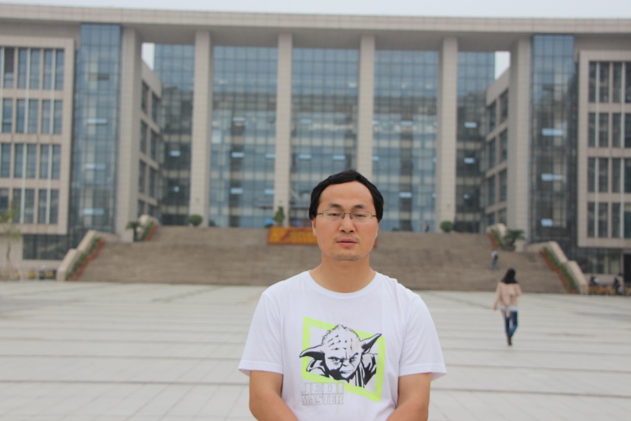 http://www.gzhu.edu.cn/__local/B/20/48/FD65A901B903042B07A6C7E8D78_8AA7E94E_1D898.jpg